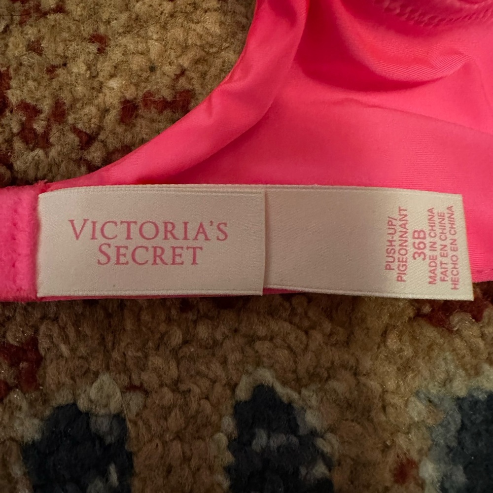 Victoria Secret Push Up bras 36b